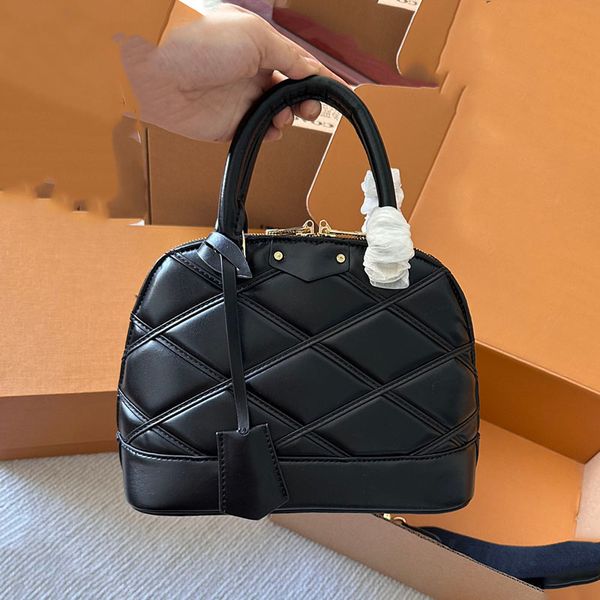 Bolso de concha liso bordado de cuero genuino Crossbody Hombro Sling Bolsos Bolso Monedero Monedero de compras Mujeres Axilas Bolsos de mujer Cartas de metal Bolsas