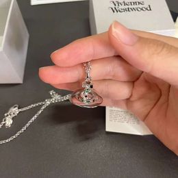 Collier planète collier de créateur pour femme Vivienen bijoux de luxe Viviane Westwood haute version nouveau collier pendentif planète diamant blanc occidental pour hommes et femmes
