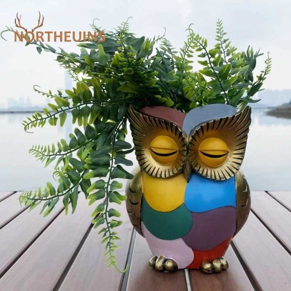 Planteurs Pots Northeuins Résine Colored Art Painting Owl Flower Pot Decoration Décoration Décoration Accessoire Vase Vase Plant Container Plant T240505