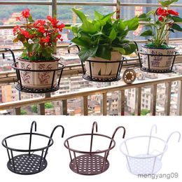 Jardinières Pots En Plein Air Panier Suspendu Plante Fer Racks Clôture Balcon Rond Pot De Fleur Décor Pots De Plantes Suspendus Planteur R230621