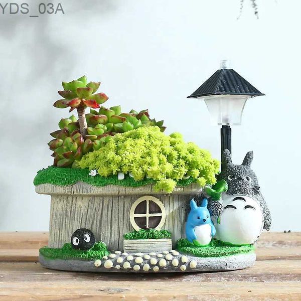 Jardinières Pots Lumière Solaire Mon Voisin Totoro Succulent Pot De Fleur Résine Ornements Cour Villa Ameublement Artisanat Jardin Parc Accessoires YQ231117