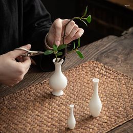 Planters Zen Mini Small Vase White Porselein Guanyin Jade Holy-water ornament Bloemarrangement Keramische theeceremonie Decoratie