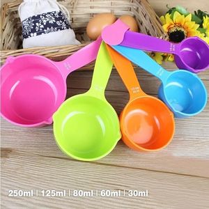 Cuchara medidora de plástico Juego de cocina Medida para hornear Cuchara Tazas Azúcar Hornear Harina Juego Sal Taza medidora Utensilio útil Utensilios de cocina HHD1153