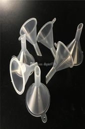 Plastic Mini Separation Funnel PP Kleine trechters voor parfumvloeistof Essentiële olievulling Lege flesverpakkingsgereedschap7948793