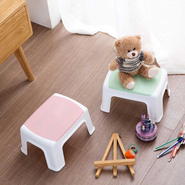 Plástico engrosar el taburete para el hogar Sala de agua baja asiento de calzado para niños Regalos de cumpleaños creativos 3 colores