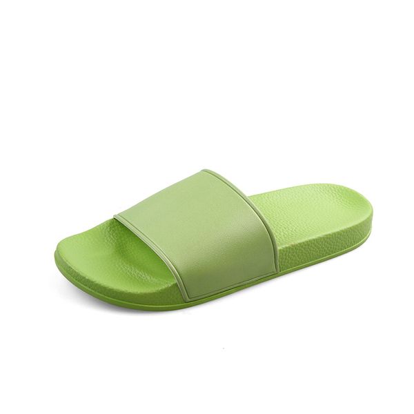 Pantoufles en plastique de couleurs pures pour hommes et femmes, sandales plates en caoutchouc décontractées, chaussures de plage d'été, éraflures vertes