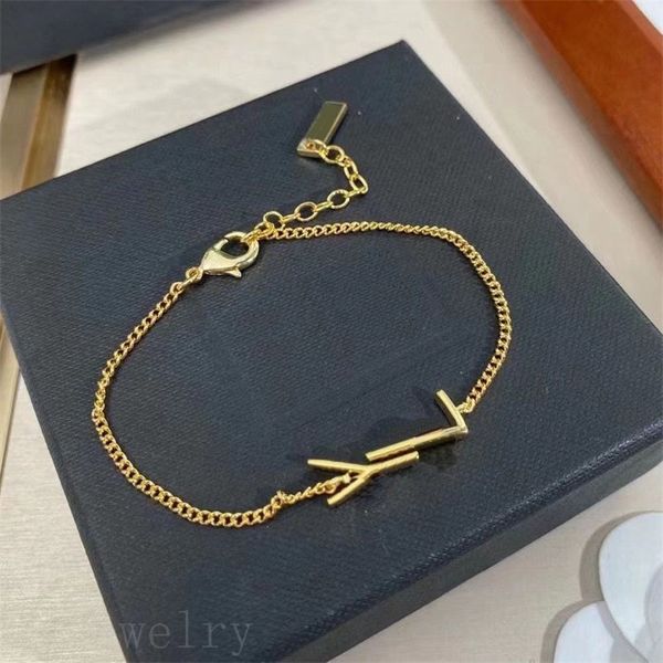 Bracelet en or plaqué femme bracelet design pour hommes bracelets classiques romantiques cadeau Saint Valentin ins luxe bracelet à breloques élégant mince mode ZB018 C23