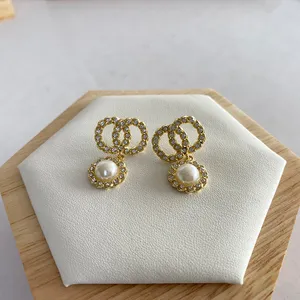 Boucles d'oreilles plaquées chaîne perle diamant goutte boucles d'oreilles en or Designer pour femme marque de mode boucles d'oreilles de mariage en argent avec logo ne se fanent jamais