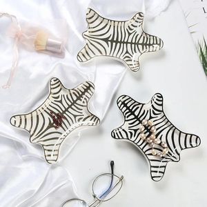 Platen 1 stks Keramische Zebra Vorm Sieraden Schotel Kommen Decoratie Ambachten Snack Snoep Opslag Tijgerhuid Lijnen Lade