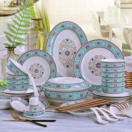 Platen 56 koppen Jingdezhen Ceramics Derees Set European Ceramic Table Tare tafelwerkschotel Chinees Chinees