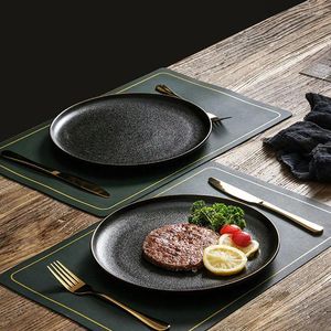 Assiettes Plat occidental en céramique noire de 8 pouces, assiette de petit déjeuner carrée givrée, couverts de Steak de pâtes japonais créatifs pour les Restaurants