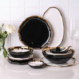 Assiettes en céramique White / Noir Vide et bols Assiette Plat Dissert Plats Salad Bowl With Gold Wave Rim Dingel pour la maison