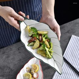 Platen creatieve handgeschilderde blad keramische saladplaat heteroseksueel lang witte sushi fruit huishoudelijke schotel keuken servies set