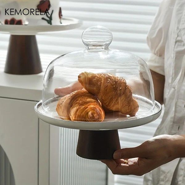 Assiettes Plateau de gâteau haut européen avec dessert de couvercle en verre transparent Affichage des fruits de dégustation Table à manger décoration Ornement de la maison