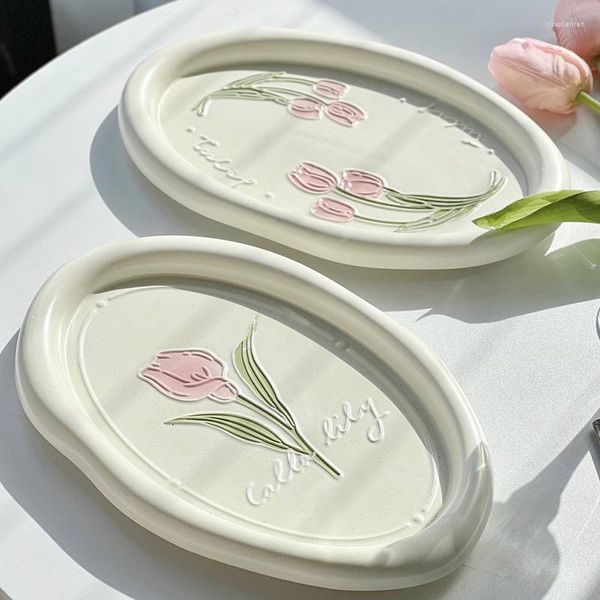 Platos Plato de cerámica francesa Vajilla para el hogar Tulipán en relieve Postre Pastel Vintage Oval Nice Girls Tarde Té Elegante Bandeja blanca