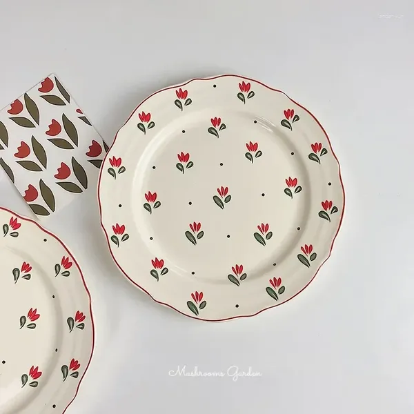 Placas plato de cerámica de encaje retro francés con borde rojo de tulipan desayuno tulip