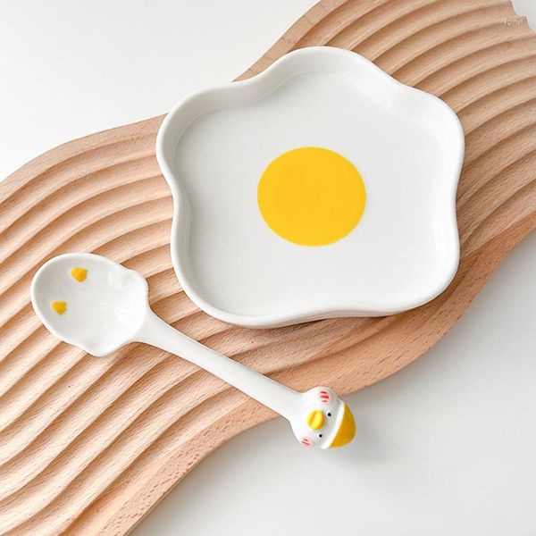 Assiettes Ins assiette à oeufs pour céramique Kawaii petit déjeuner gâteau fruits Dessert salade plats décoratifs avec cuillère vaisselle de cuisine