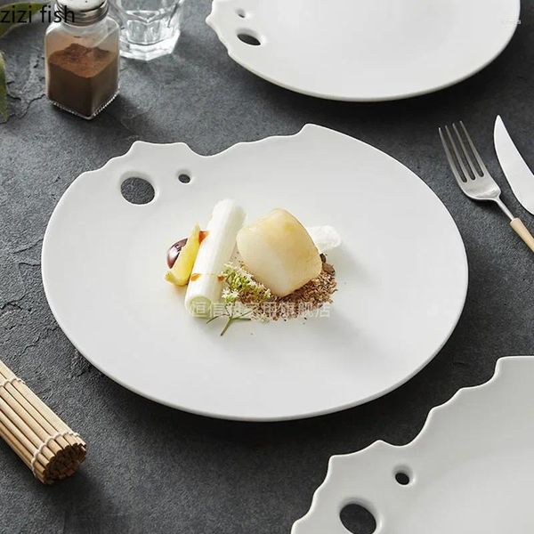 Plaques Irrégules Ceramic Salle peu profonde Petit déjeuner créatif Dessert Cuisine Cuisine Molecular Cuisine Specialty Table Voleille