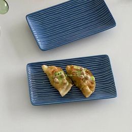 Plaques coréen Rhine bleu simple relief long rectangulaire rectangulaire de sushi céramique petit déjeuner pose