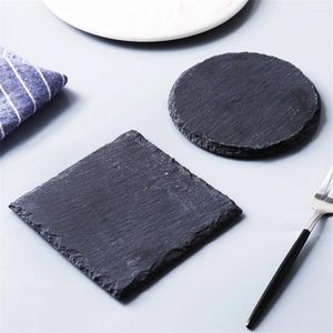 Assiettes en ardoise naturelle servant des carreaux de plaque de table ronde carreaux de plaque de plaque de plateau noir pour gâteau