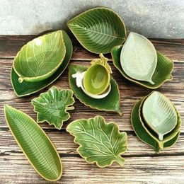 Assiettes Retro Relief Japonais Banana Leaf Céramique Rice Assiette Végétable Vide