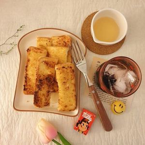 Assiettes simples et mignonnes en forme de pain grillé, assiette en céramique pour petit déjeuner, vaisselle japonaise, gâteau pâtisserie fruits