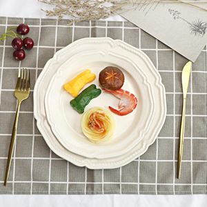 Borden eenvoudige Franse vintage kanten westerse bord slakom keramiek plat ontbijt reliëf witte kleur gerecht diner set