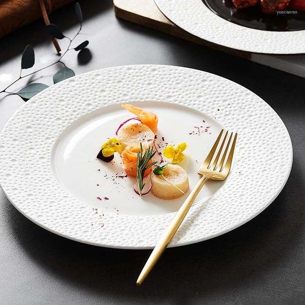 Assiettes à Steak occidentales en céramique noire et blanche, assiettes de luxe simples, maison moderne ronde Ramen salade Dessert vaisselle commerciale