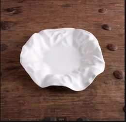 Assiettes White Ceramic Assiette de table irrégulière Dîner maison Plat Dissert Bol Bac de fruits El Restaurant Décoratif