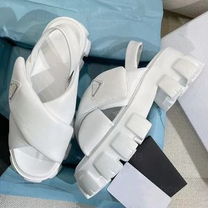 Plateforme Sandal Chunky Sandal célèbre Designer Femmes Nappa Sandale en cuir Nappa Fashion Fashion Summer Girls Sandale Cross Tlides Blanc Blanc Black Mules Chaussures pour femmes