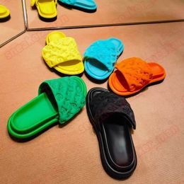 Diseñador de plataforma Piscina Almohada Diapositivas Zapatillas para hombres Mujeres Confort Sunset Flat Mules Fácil de usar Estilo Scuff Front Strap Mocasines casuales de lujo Sliders 35-45