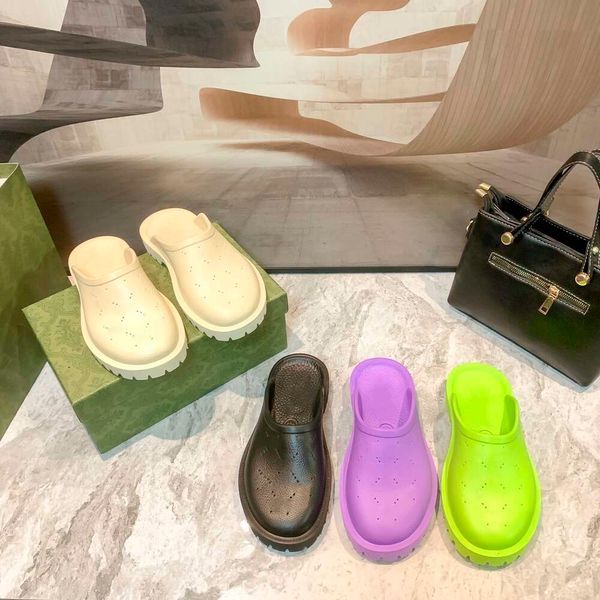 Sandales de créateurs de plate-forme pour femmes talons épaisses trous en caoutchouc Sandles Summer Fashion Blanc noir rose rose Sliders Low Talon Slippers Claquette Vente