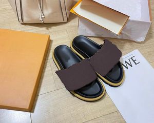 Platform Designer Slipper Luxe Sandles Zwembad Kussen Comfort Mule Slides Platforms Sandaal mode Vrouw Echt Leer Zomerschoen