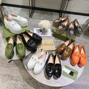 Plateforme Mandinons en cuir Small en cuir chaussures en cuir chaussures de femmes décontractées Slip on Nude Chaussures extérieures Summer Summer Automne Chaussures Ladies Designer Shoe 5.17 01