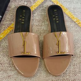 Platform Sandalen Designer Crocodile Summer Outdoor Fashion Round Toe schoenen Anti Slip Leisure Vacation Vrouwige slippers