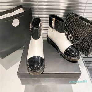 Plate-forme Chaussures Designer Bottes de neige d'hiver Pluie Plat Femmes Boot Casual Chaussure Courte Robe Botte Noire Montée Bottillons Talon En Cuir Baskets Extérieures