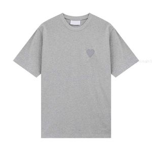 Play Brand Mens Camisetas para hombres más recientes Diseñadores de mujeres de lujo Amis T Shirt Fashion Men S Casual Tshirt Man Clothing Little Red Heart Chuan Kubao Ling Polo