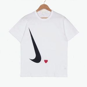 Play Designer Camisetas para hombre Bordado para niños Ojos de amor Algodón puro Blanco Corazón rojo Camisetas de manga corta Niños y niñas Camiseta informal suelta Tamaño superior 80-150 d8