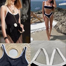 Play Diseñador para mujer Swimwear Summer Sunshine Swimsuit Designer Highend Luxury Bikini C Carta de diamantes Costeros Sexy Swimsuit Gyu