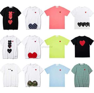 Jugar camisetas para hombres de moda diseñador camisa de corazón rojo camiseta casual bordado de algodón manga corta camiseta de verano 564653