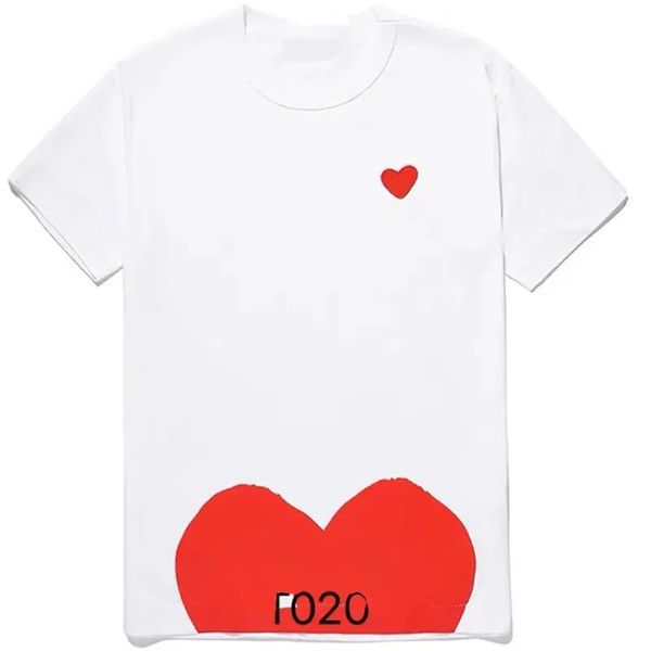 Jouez à Mens 2024 T-shirt Designer Red Comes coeur Heart Women Garcons S Badge des Quanlity Ts Cotton CDG broderie à manches courtes FA4 S HORT LEEVE