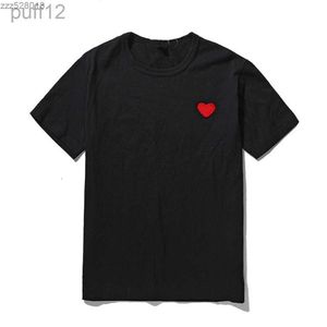 Speel heren T -shirtontwerper Red Commes Heart Women Garcons S Badge des Quanlity TS Cotton CDG Borduurwerk korte mouw BG OHOA