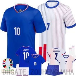 2024 SPELER Frans voetbalshirt BenzEMA GIROUD MBAPPE GRIEZMANN SALIBA PAVARD KONATE Maillot De Foot Equipe Home Away Kids KIT JERSEY Voetbalshirt volledig tenue