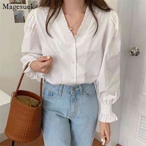 Geplooide katoen witte blouse vrouwen lente koreaanse bladerdeeg mouw vrouwelijke shirt tops V-hals kantoor dame losse blouses 13156 210512