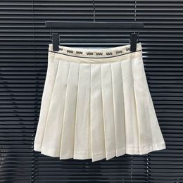 Geplooide dames minirok Elegante sexy witte rokken Jurk Casual dagelijkse letters Singelsrokken