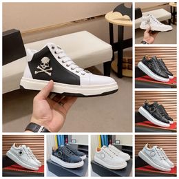 Plein Chaussures Iconic Luxury Designer Handmade Classic Classic de plus haute qualité Spring Leather Lace-up Casual Runners PP Skulls Match Outdoor Breathable Sports Sneakers