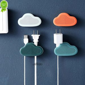 Support de prise sans poinçon, régulateur de fil, crochet adhésif, support de rangement mural pour prise USB, organisateur de cuisine, Clip de retenue de câble