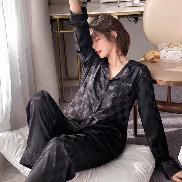Plus Buste Femmes 4xl Silk Satin Pamas Vêtements de sommeil Home Vêtements Top NightGowns Pjs Pyjamas Pijamas Mujer 220329