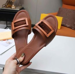 Plus maat 35-43 ontwerpers slippers voor mannen dames bloemen dia's vrouw flats platform sandalen rubberen brokaat tandwiel zool muilezel flip flops strand causale schoenen schuifregelaars schuifregelaars