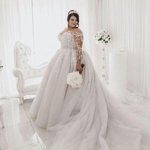 Plus taille une ligne robes transparentes à manches longues en dentelle appliquée en tulle perles robes de mariée robe de mariée robe de mariée